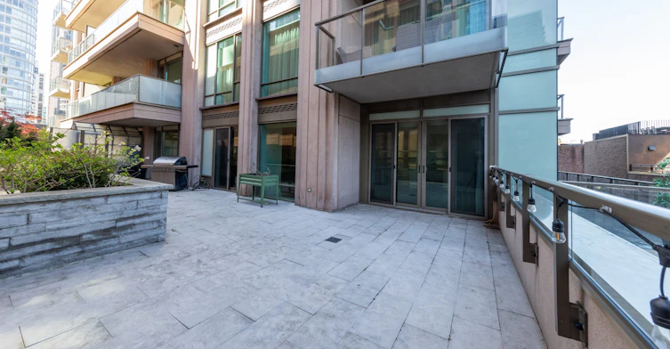303-80 Yorkville Avenue, Toronto, ON, M5R 2C2 - 25
