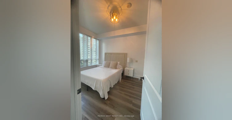 1004-21 Balmuto Street, Toronto, ON, M4Y 1W4 - 10