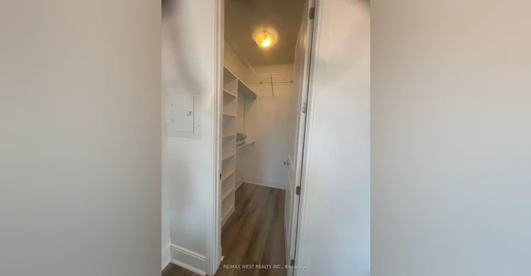 1004-21 Balmuto Street, Toronto, ON, M4Y 1W4 - 11