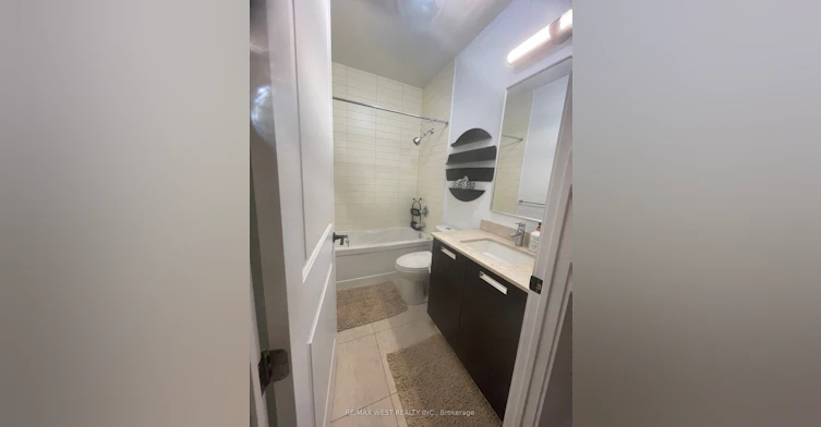 1004-21 Balmuto Street, Toronto, ON, M4Y 1W4 - 6