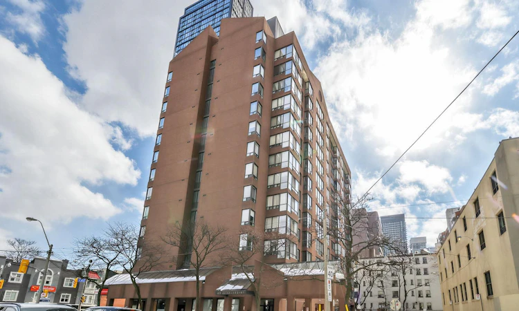 310-117 Gerrard Street E