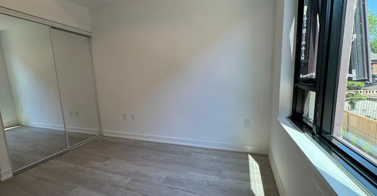202-3 Strathgowan Avenue, Toronto, ON, M4N 1B8 - 20