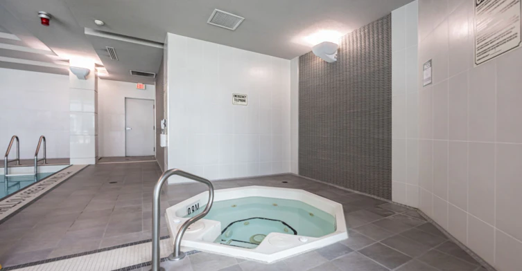 2103-19 Grand Trunk Crescent, Toronto, ON, M5J 3A3 - 18