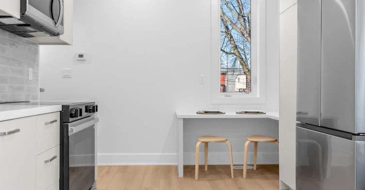 5b-45 Bellevue Avenue, Toronto, ON, M5T 2N5 - 10