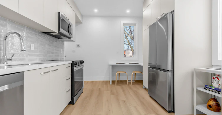 5b-45 Bellevue Avenue, Toronto, ON, M5T 2N5 - 11