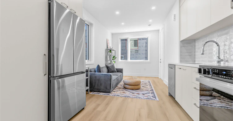 5b-45 Bellevue Avenue, Toronto, ON, M5T 2N5 - 7