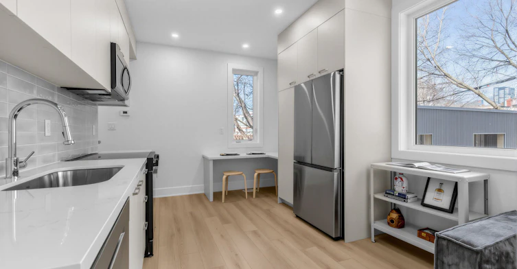 5b-45 Bellevue Avenue, Toronto, ON, M5T 2N5 - 8