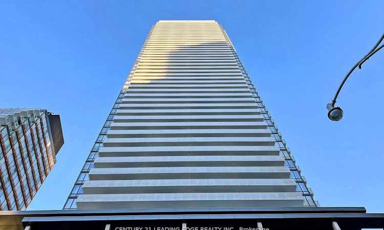 5102-501 Yonge Street