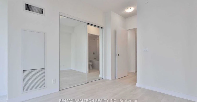 1802-2221 Yonge Street, Toronto, ON, M4S 2B4 - 6