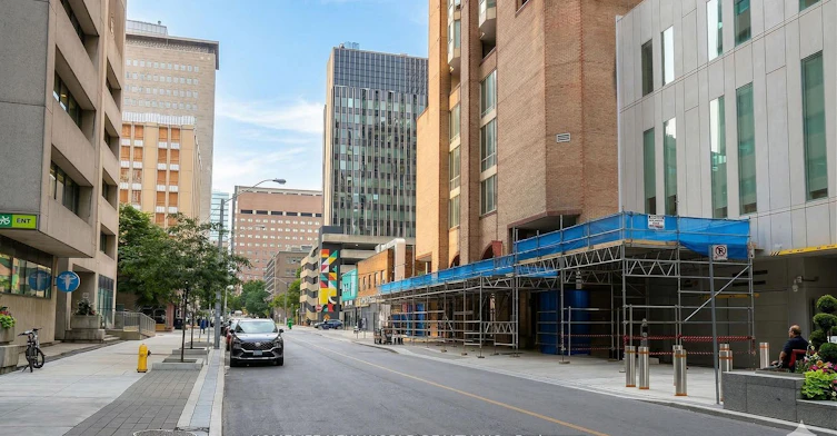 2402-55 Centre Avenue, Toronto, ON, M5G 2H5 - 12