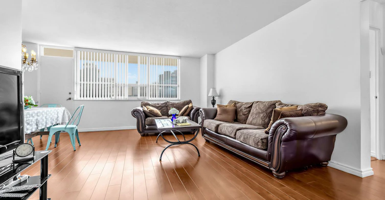505-130 Neptune Drive, Toronto, ON, M6A 1X5 - 2