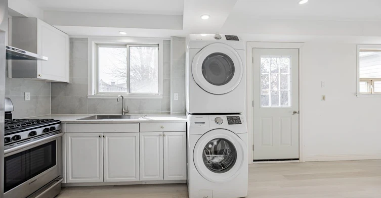 B/Main-54 Tuscarora Drive, Toronto, ON, M2H 2K3 - 3
