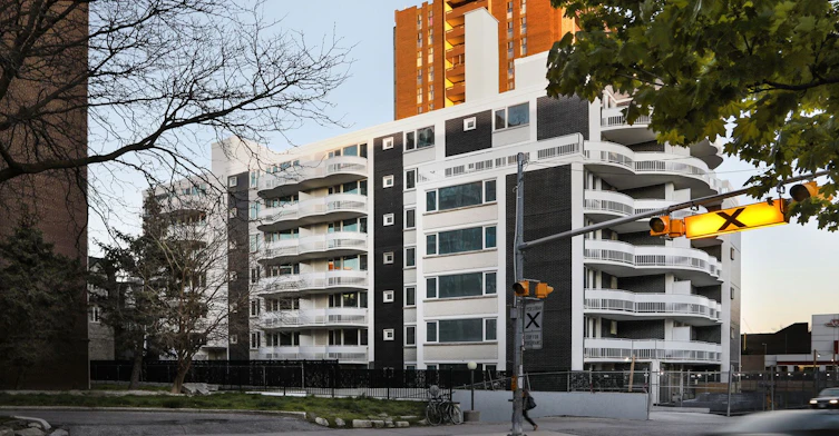 604-11 Walmer Road, Toronto, ON, M5R 2W9 - 7