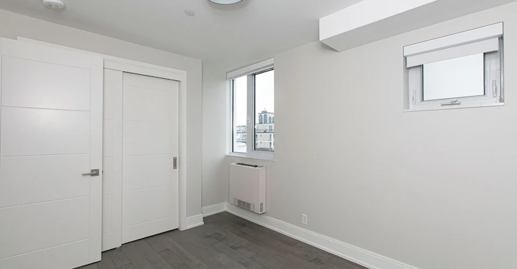 604-11 Walmer Road, Toronto, ON, M5R 2W9 - 4