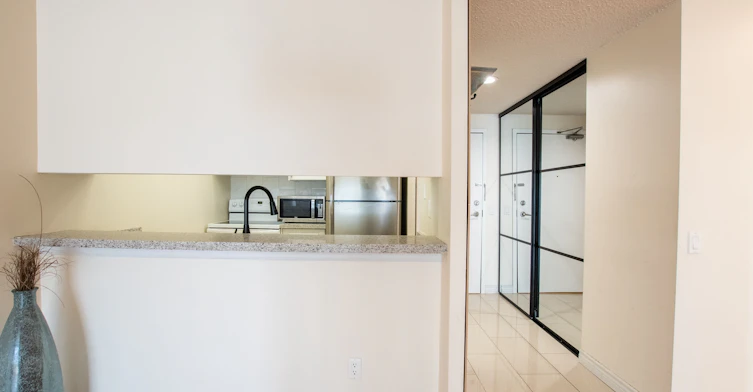 1604-7 Bishop Avenue, Toronto, ON, M2M 4J4 - 17