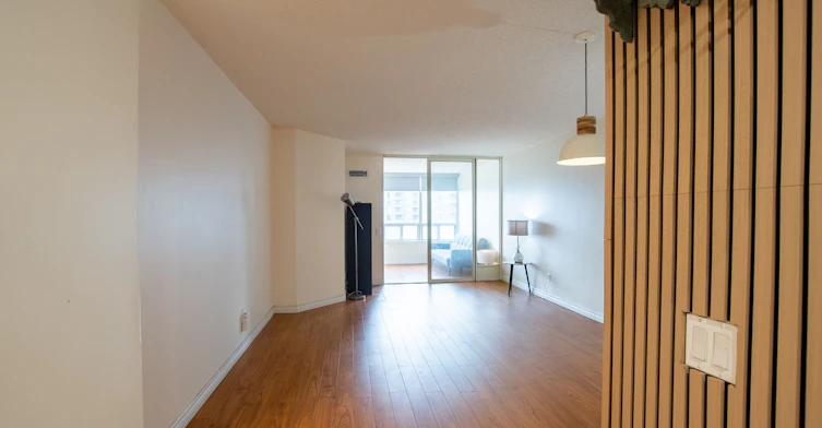 1604-7 Bishop Avenue, Toronto, ON, M2M 4J4 - 6