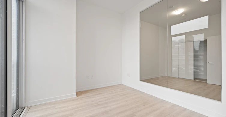 217-15 Richardson Street, Toronto, ON, M5A 0Y5 - 2