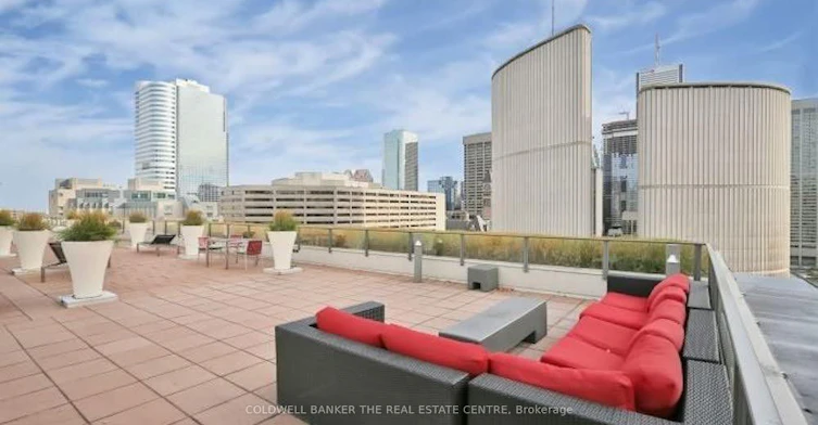 1710-111 Elizabeth Street, Toronto, ON, M5G 1P7 - 12