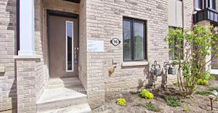 7 Case Ootes Drive, Toronto, ON, M4A 0A9