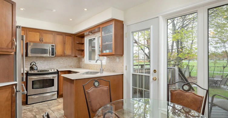 46 Marathon Crescent, Toronto, ON, M2R 2L7 - 14
