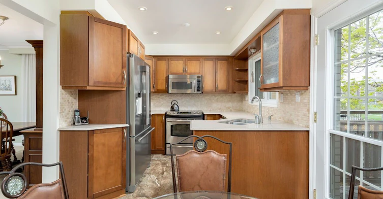 46 Marathon Crescent, Toronto, ON, M2R 2L7 - 12