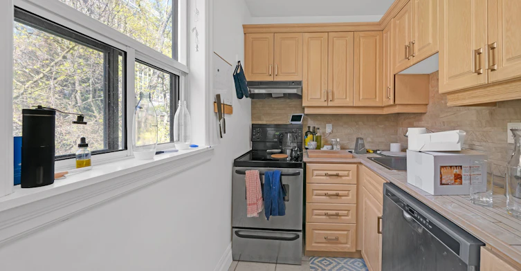 2-12 Foxbar Road, Toronto, ON, M4V 2G6 - 12