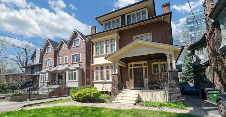 2-12 Foxbar Road, Toronto, ON, M4V 2G6