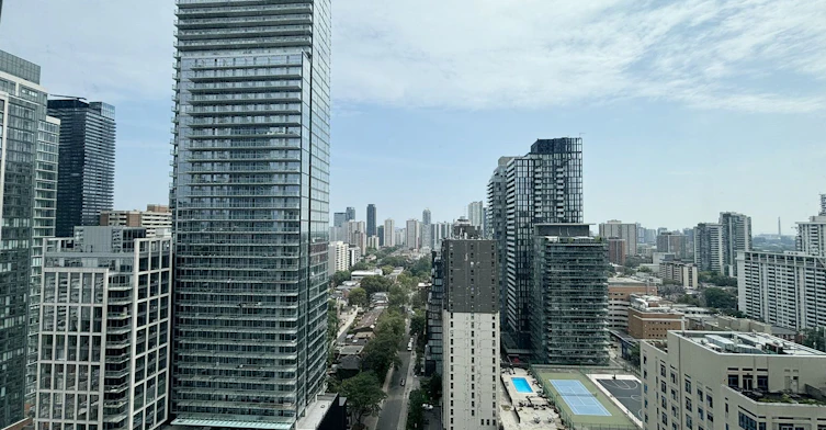 2101-5 St. Joseph Street, Toronto, ON, M4Y 0B6 - 4