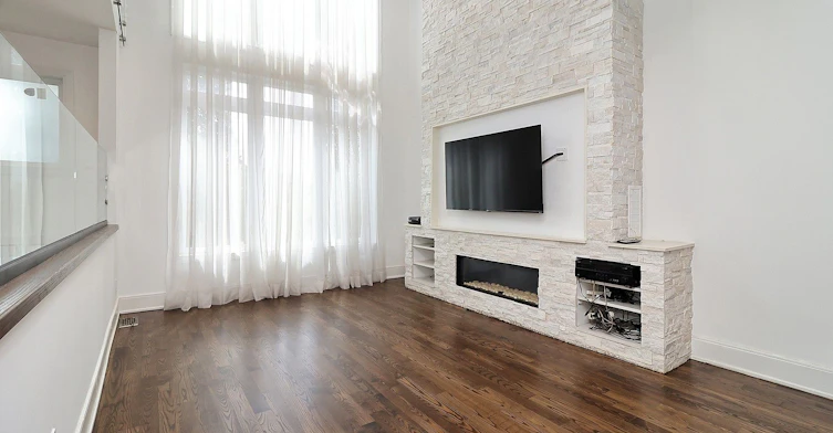 2 Chalet Road, Toronto, ON, M2J 3V4 - 7