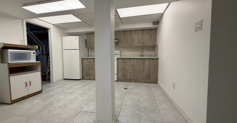 Lower Level-135 Pineway Boulevard, Toronto, ON, M2H 1A9 - 15