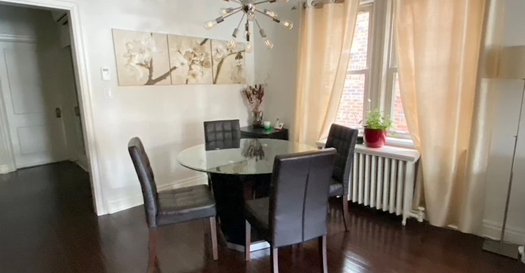 Main floor-305 St Clair Avenue E, Toronto, ON, M4T 1P3 - 2