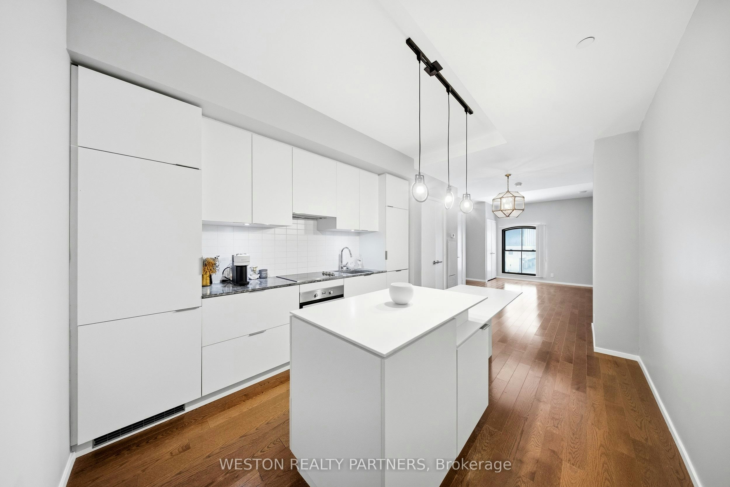 208-5 St Joseph Street, Toronto, ON, M4Y 0B6