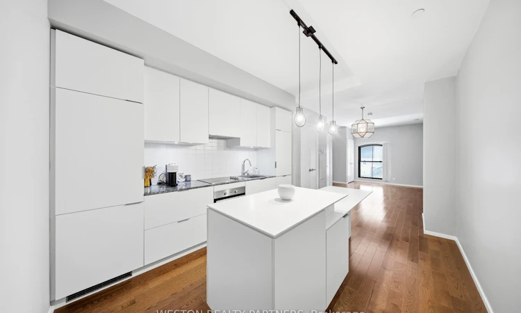 208-5 St Joseph Street