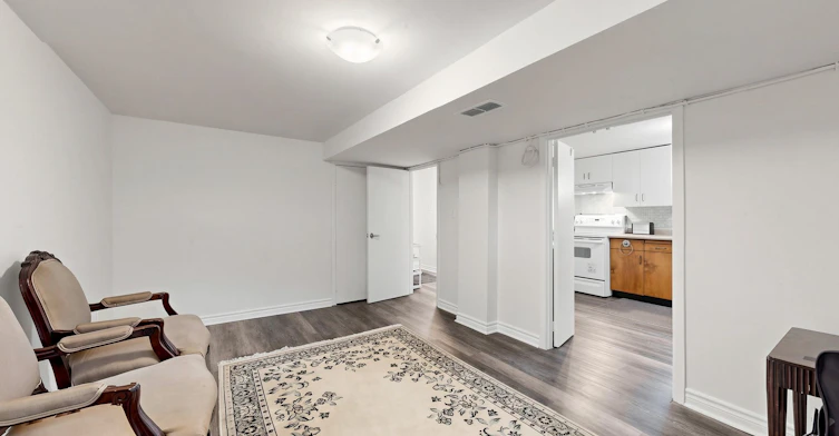Lower-103 Cummer Avenue, Toronto, ON, M2M 2E6 - 8