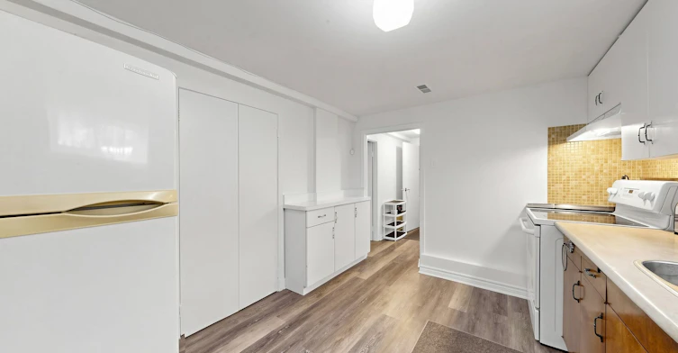 Lower-103 Cummer Avenue, Toronto, ON, M2M 2E6 - 16