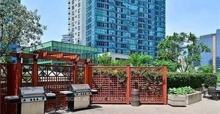 2009-65 Harbour Square, Toronto, ON, M5J 2L4 - 12