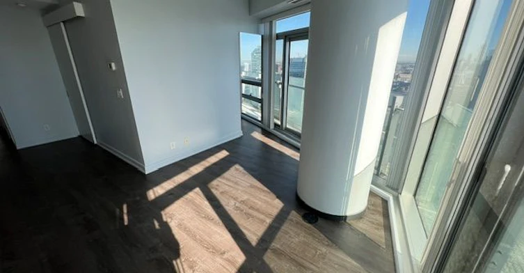 5611-14 York Street, Toronto, ON, M5J 2Z2 - 5