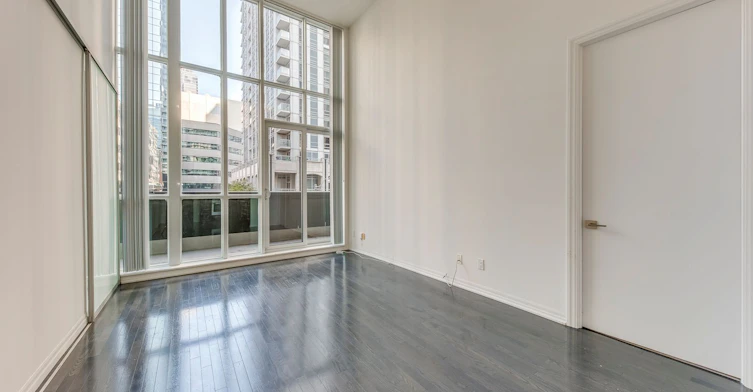 202-770 Bay Street, Toronto, ON, M5G 1N6 - 13