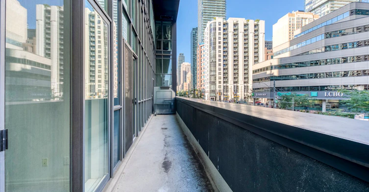 202-770 Bay Street, Toronto, ON, M5G 1N6 - 32