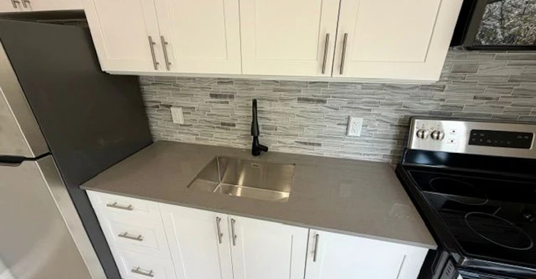 2ND FLR-19 Mount Royal Avenue, Toronto, ON, M6H 2S2 - 10