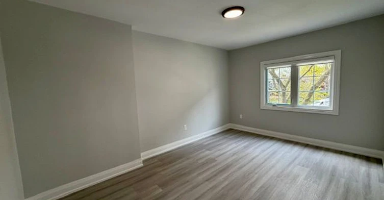 2ND FLR-19 Mount Royal Avenue, Toronto, ON, M6H 2S2 - 15