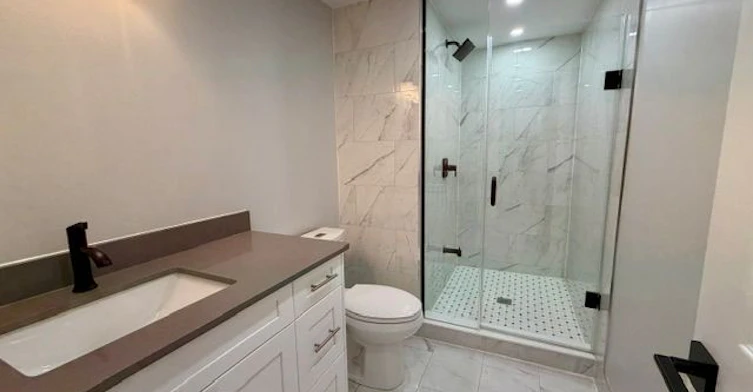 Main Level-19 Mount Royal Avenue, Toronto, ON, M6H 2S2 - 12