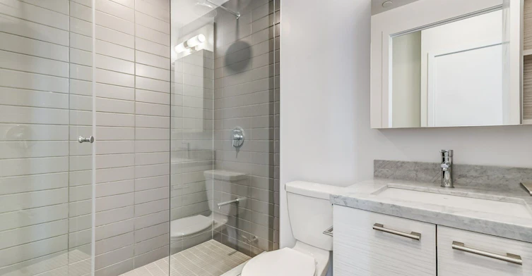 4402-2221 Yonge Street, Toronto, ON, M4S 2B4 - 7