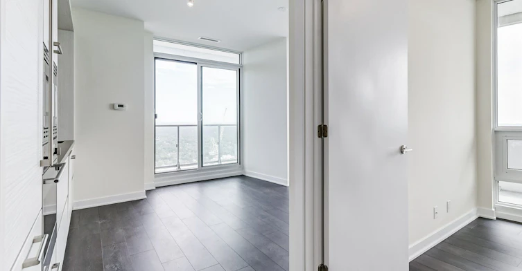 4402-2221 Yonge Street, Toronto, ON, M4S 2B4 - 11