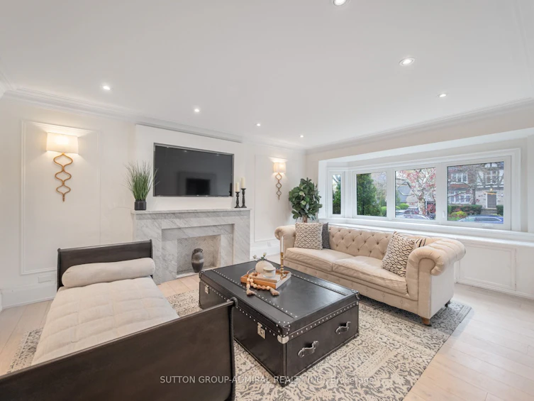 7 Glenarden Road, Toronto, ON, M6C 3J8 - 5