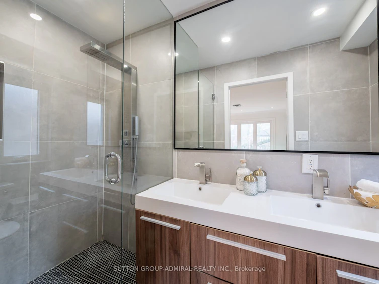 7 Glenarden Road, Toronto, ON, M6C 3J8 - 28