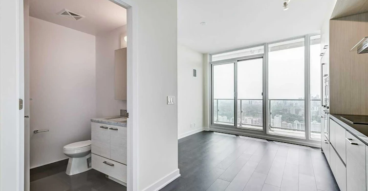 5703-2221 Yonge Street, Toronto, ON, M4S 2B4 - 8