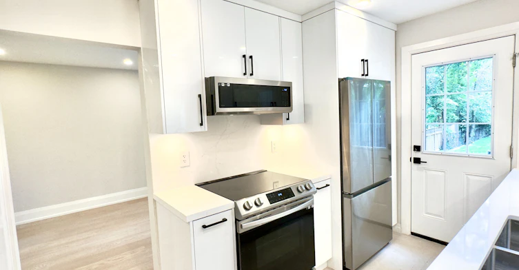 351 Fairlawn Avenue, Toronto, ON, M5M 1T5 - 7