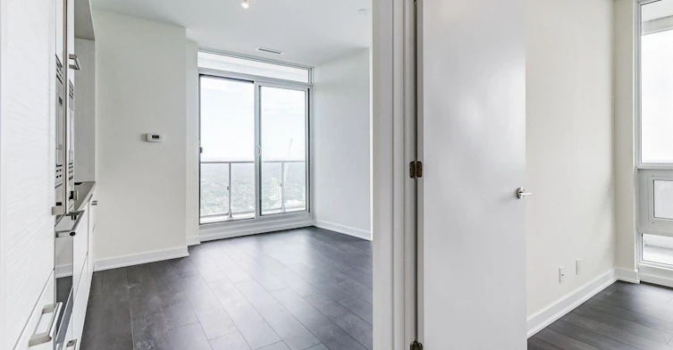 5602-2221 Yonge Street, Toronto, ON, M4S 2B4 - 11