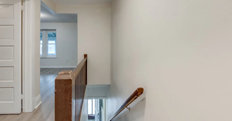 2 Upper-576 Ossington Avenue S, Toronto, ON, M6G 3T5 - 4